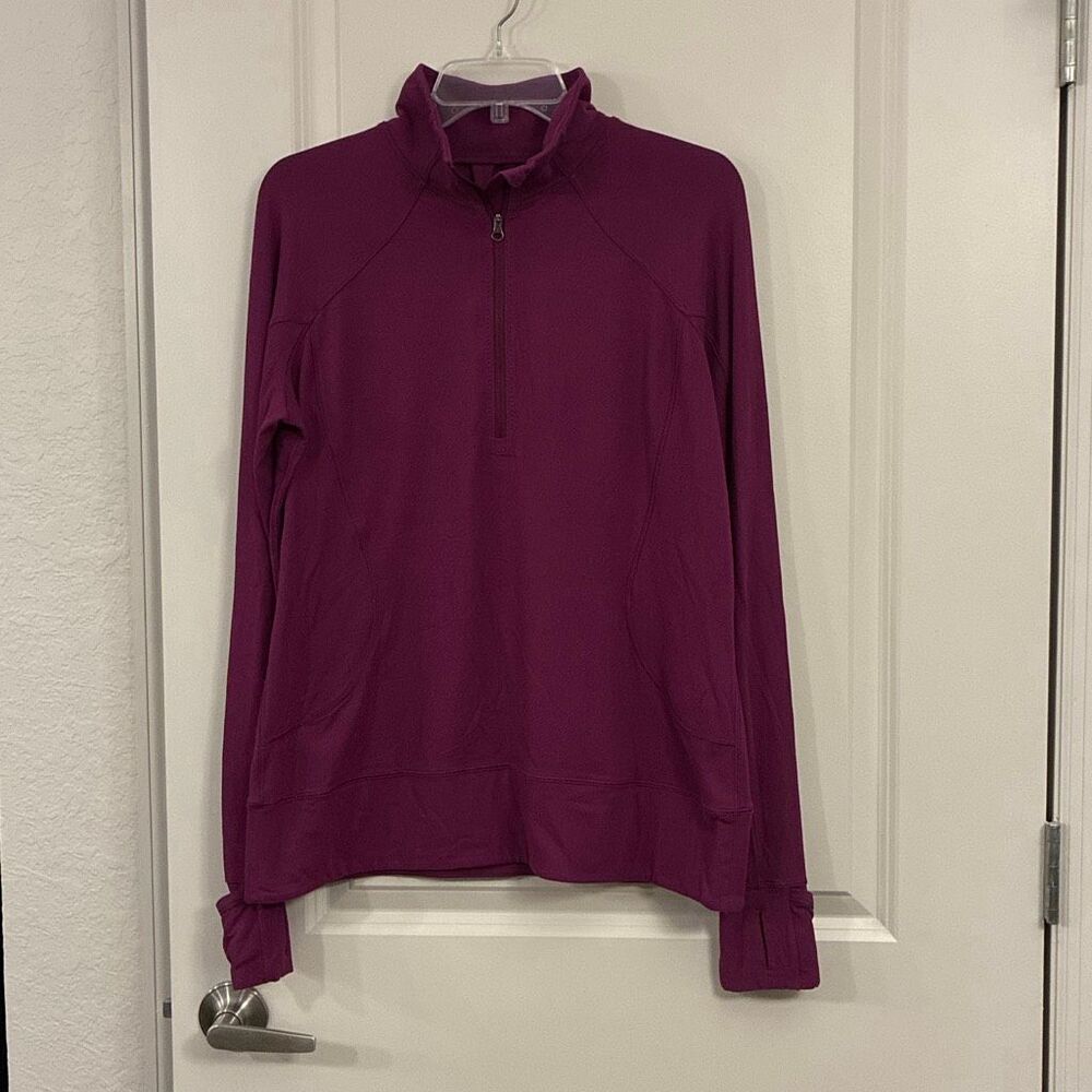 Lululemon quarter zip pullover with thumb holes on the cuffs women’s size 12